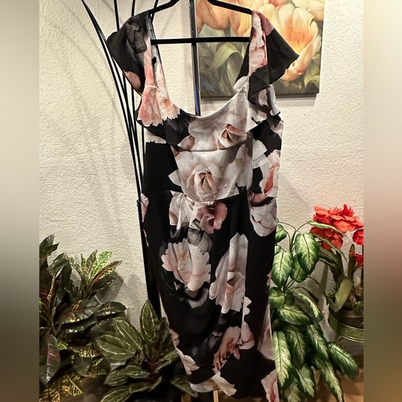City Chic Austin Floral midi dress size XL/22 - Picture 5 of 13